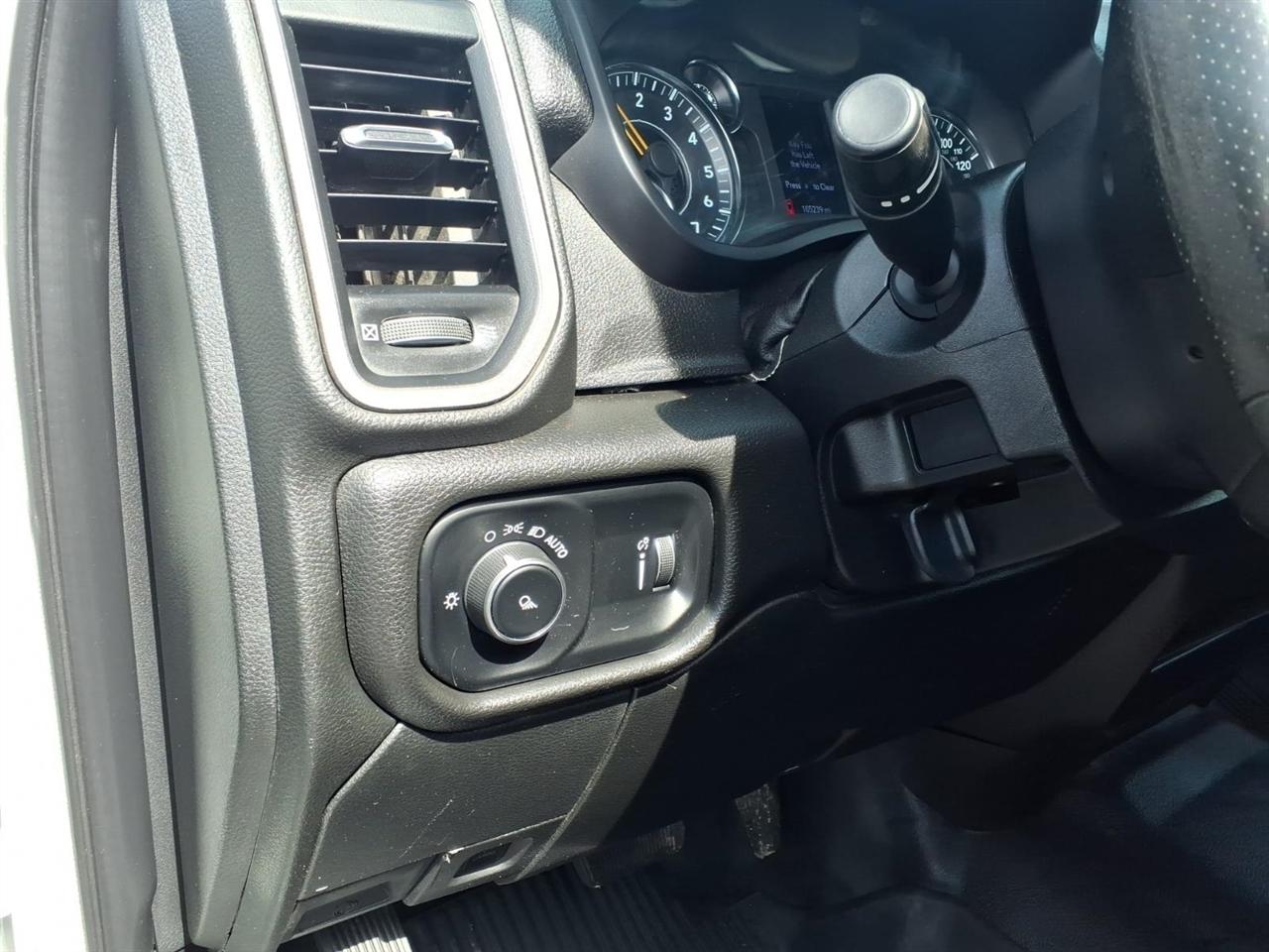 RAM 2500 Tradesman 4x4 Crew Cab 8' Box 2021