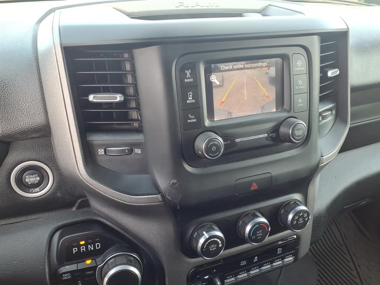 RAM 2500 Tradesman 4x4 Crew Cab 8' Box 2021