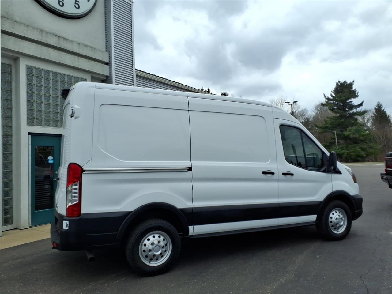 Ford Transit Cargo Van T-250 130" Med Rf 9070 GVWR AWD 2020