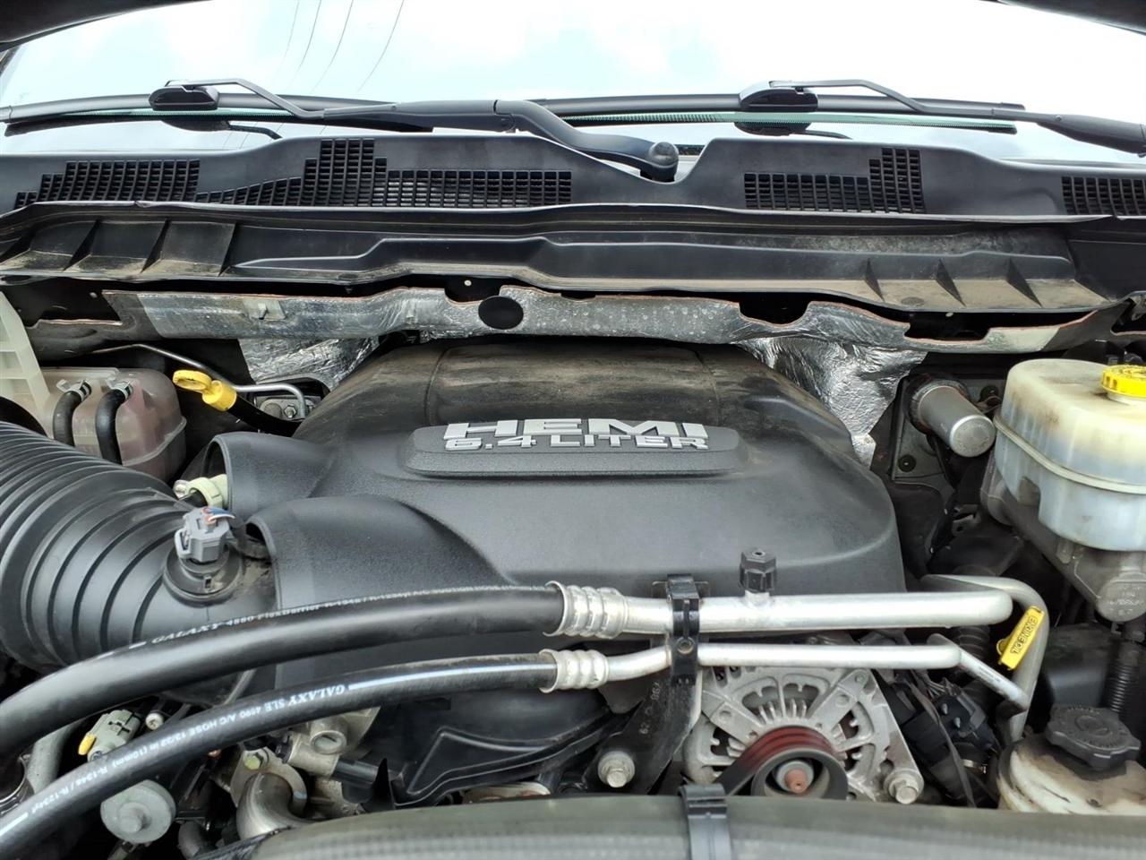 RAM 2500 Big Horn 4x4 Crew Cab 6'4" Box 2017