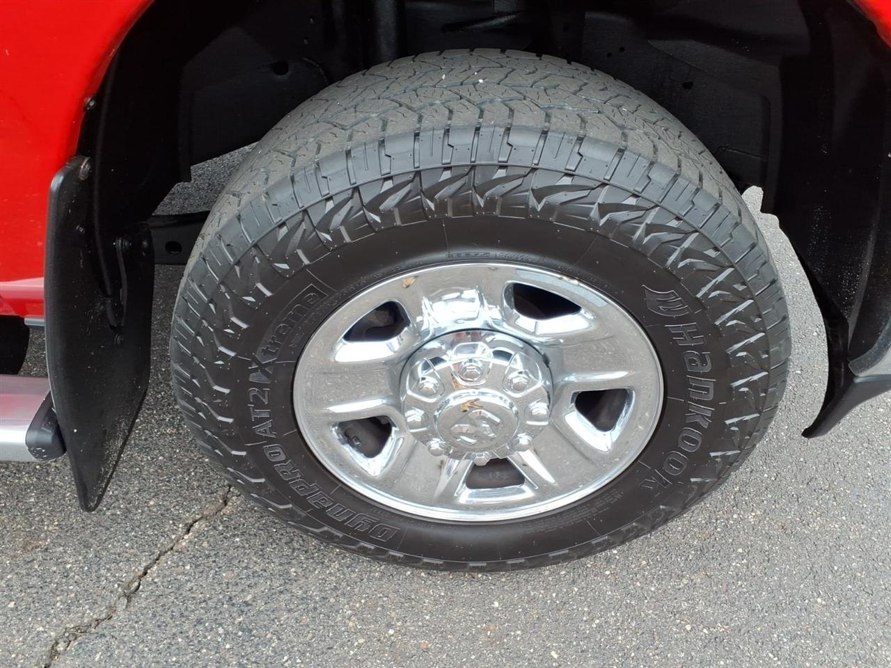 RAM 2500 Tradesman 4x4 Reg Cab 8' Box 2019