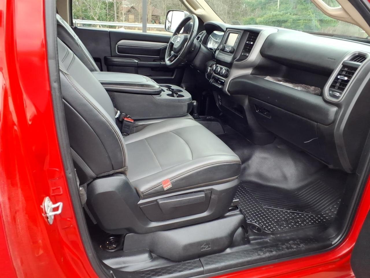 RAM 2500 Tradesman 4x4 Reg Cab 8' Box 2019