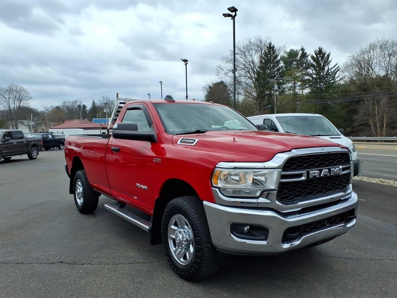 RAM 2500 Tradesman 4x4 Reg Cab 8' Box 2019
