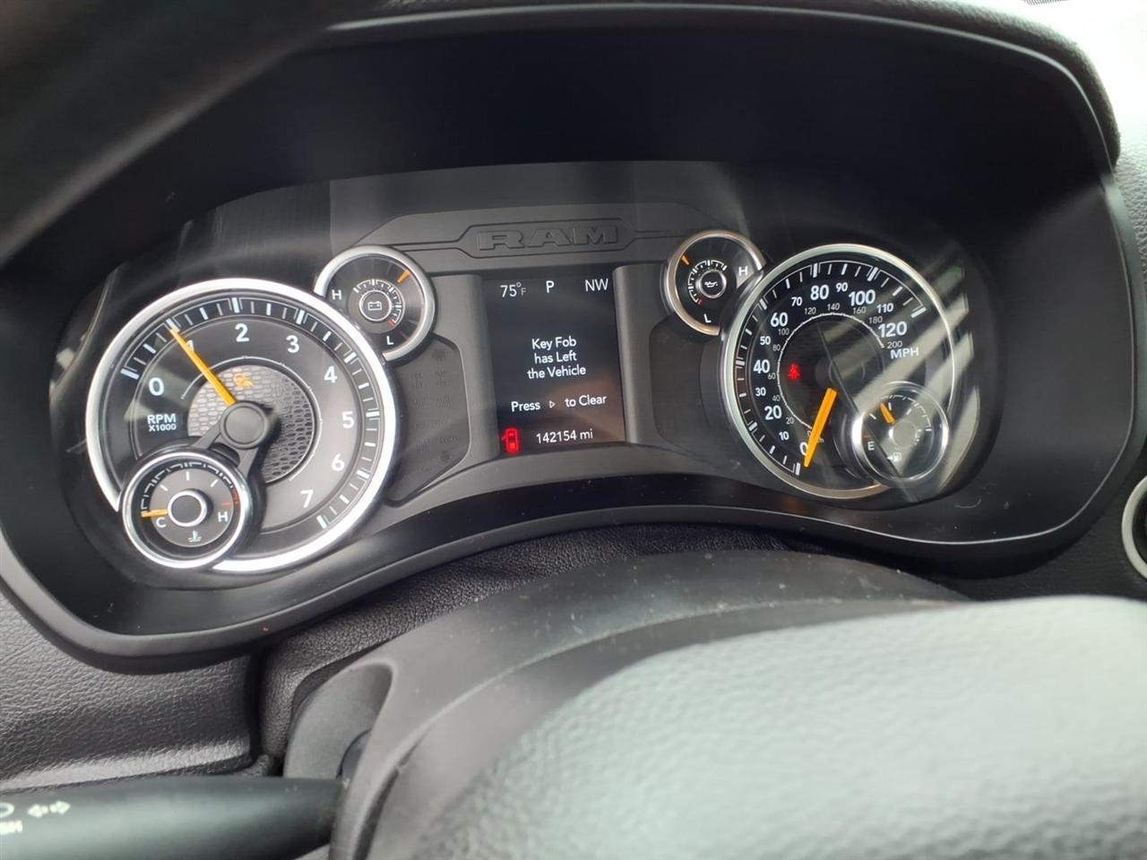 RAM 2500 Tradesman 4x4 Reg Cab 8' Box 2019