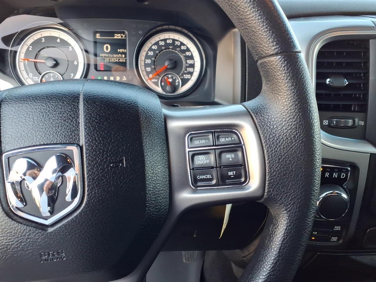 RAM 1500 Classic Warlock 4x4 Crew Cab 5'7" Box 2022