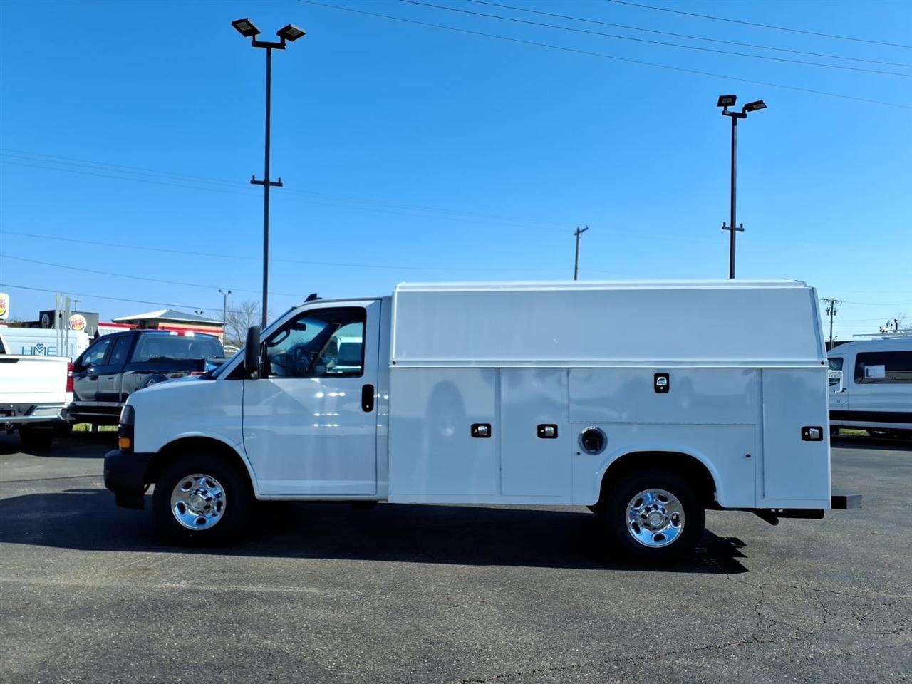 Chevrolet Express Commercial Cutaway 3500 Van 139" 2020