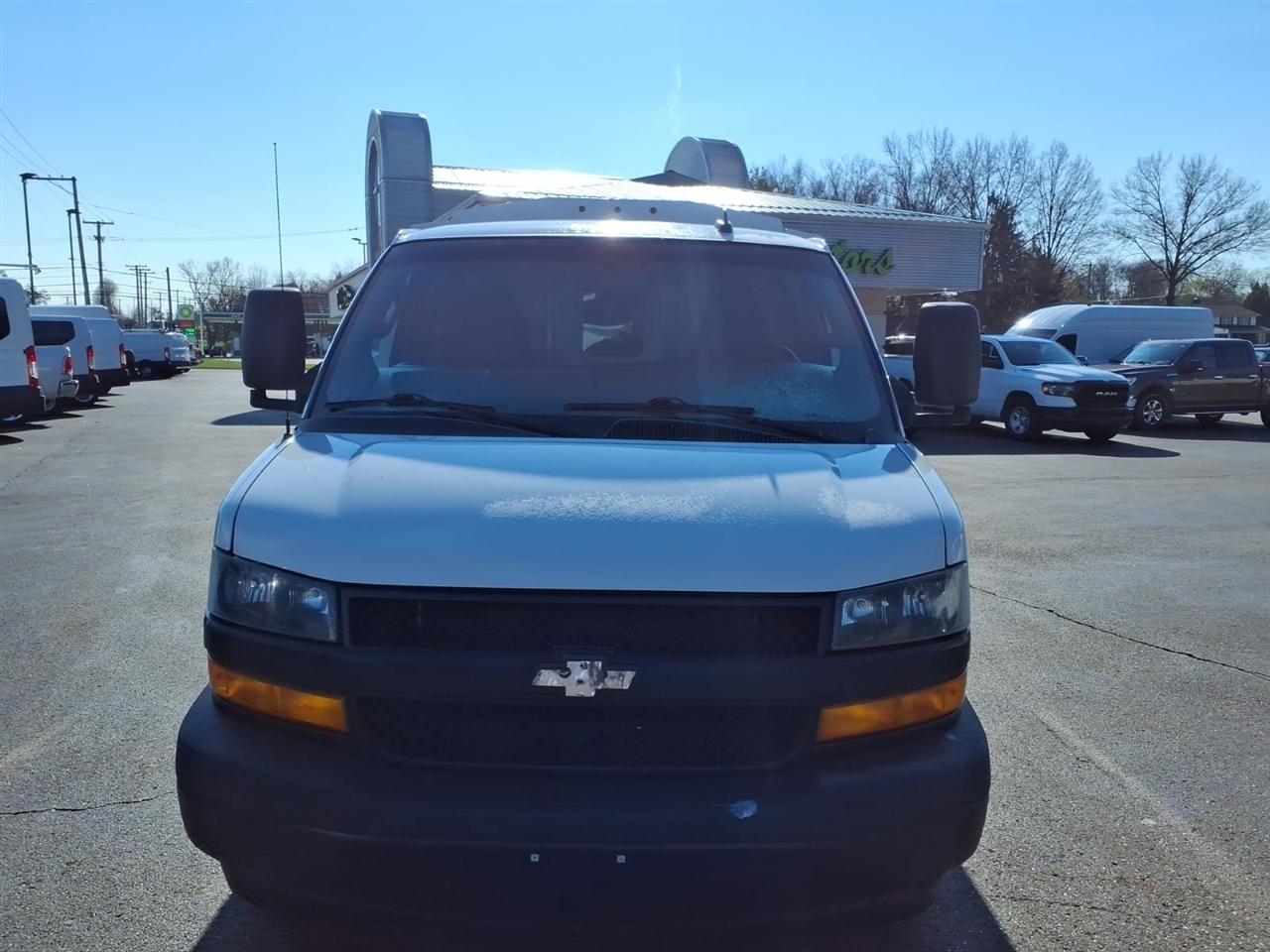 Chevrolet Express Commercial Cutaway 3500 Van 139" 2020