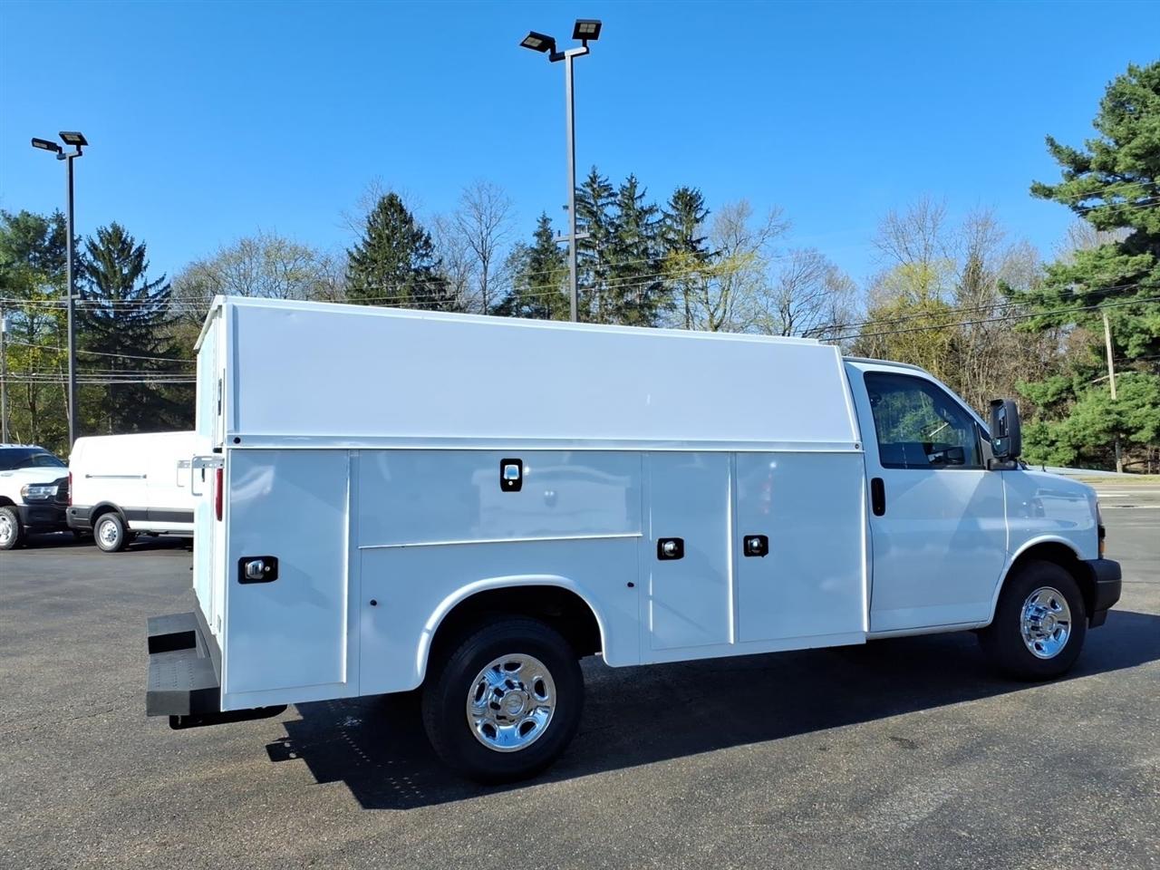 Chevrolet Express Commercial Cutaway 3500 Van 139" 2020