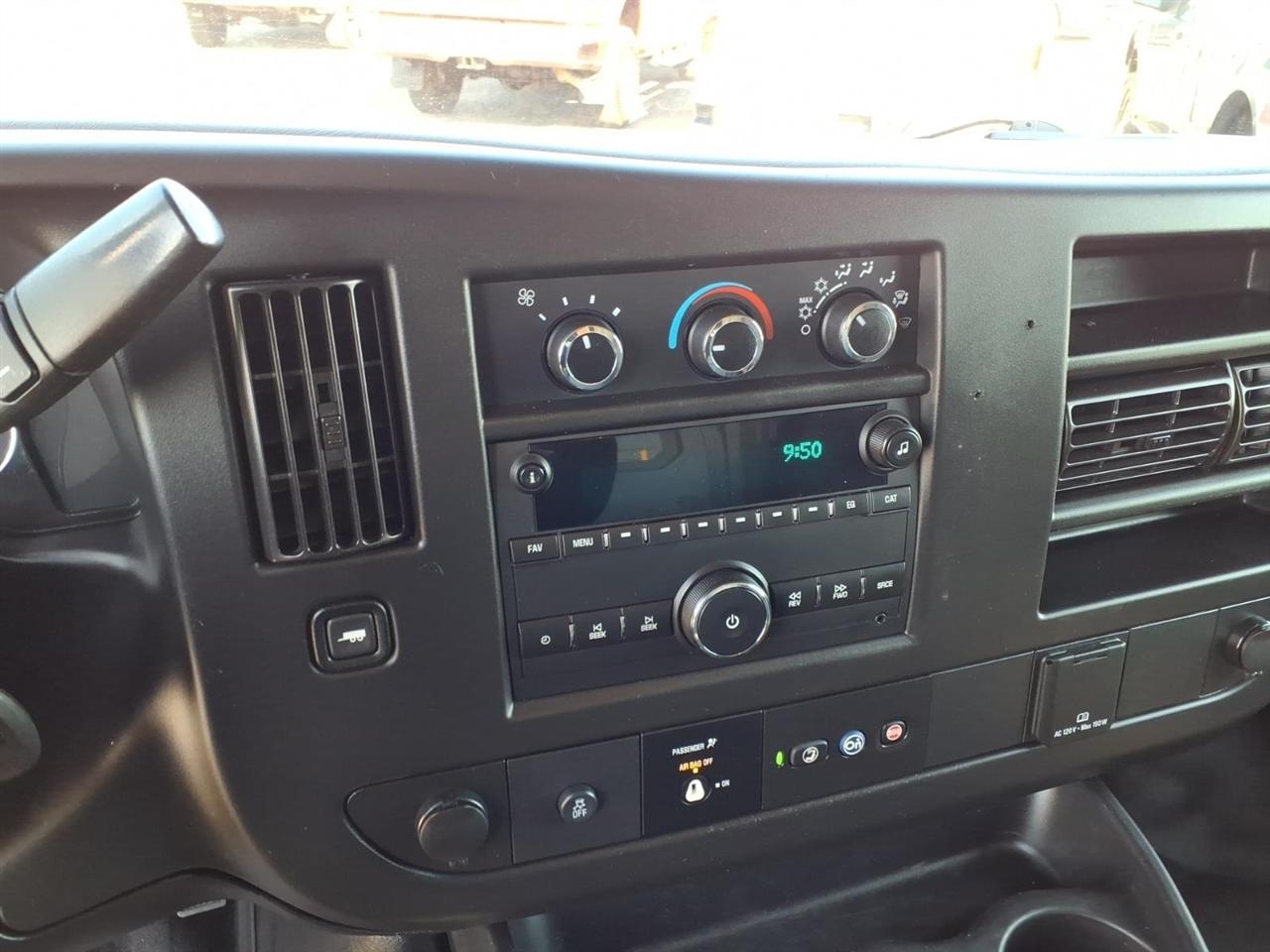 Chevrolet Express Commercial Cutaway 3500 Van 139" 2020