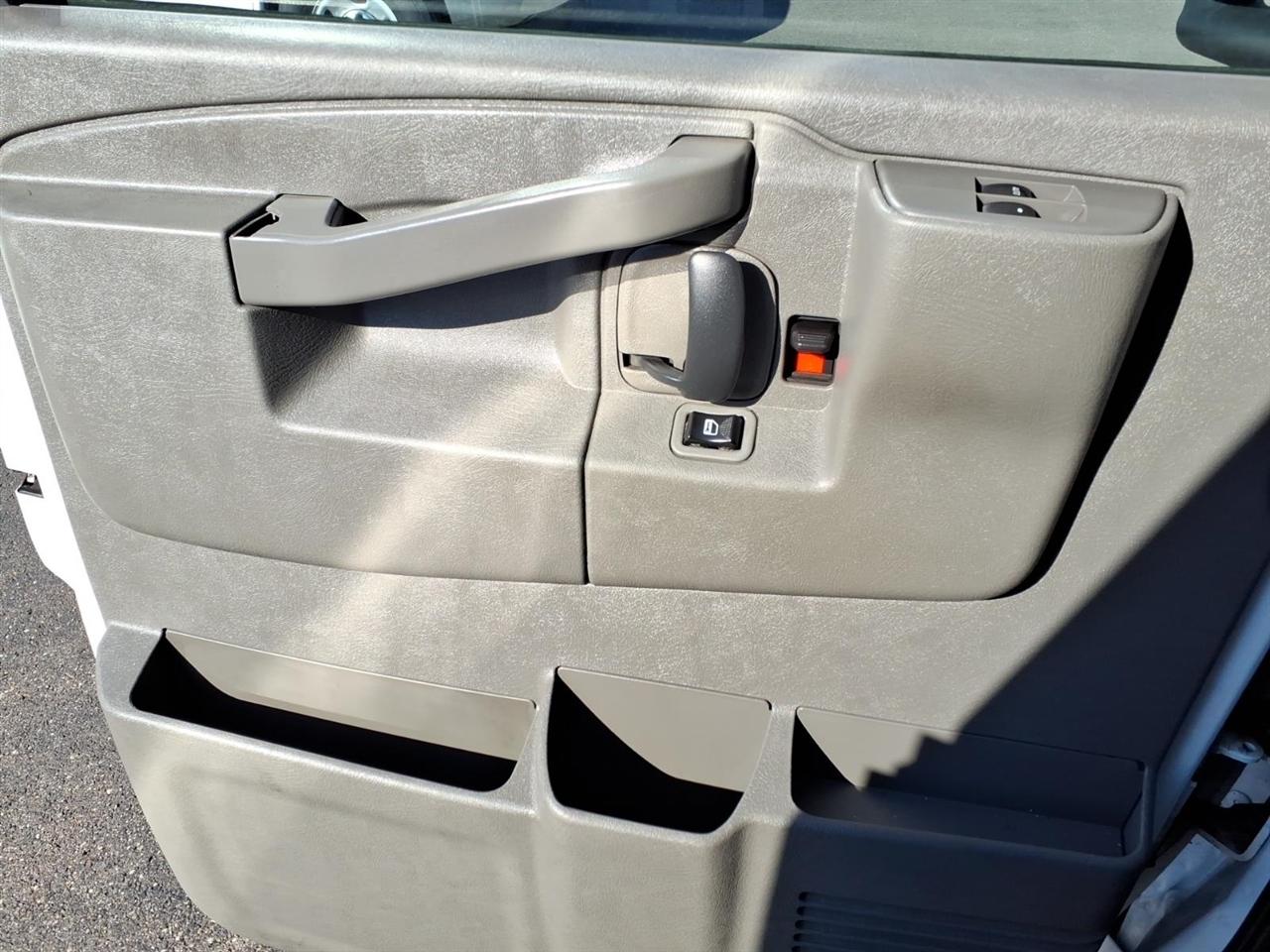 Chevrolet Express Commercial Cutaway 3500 Van 139" 2020