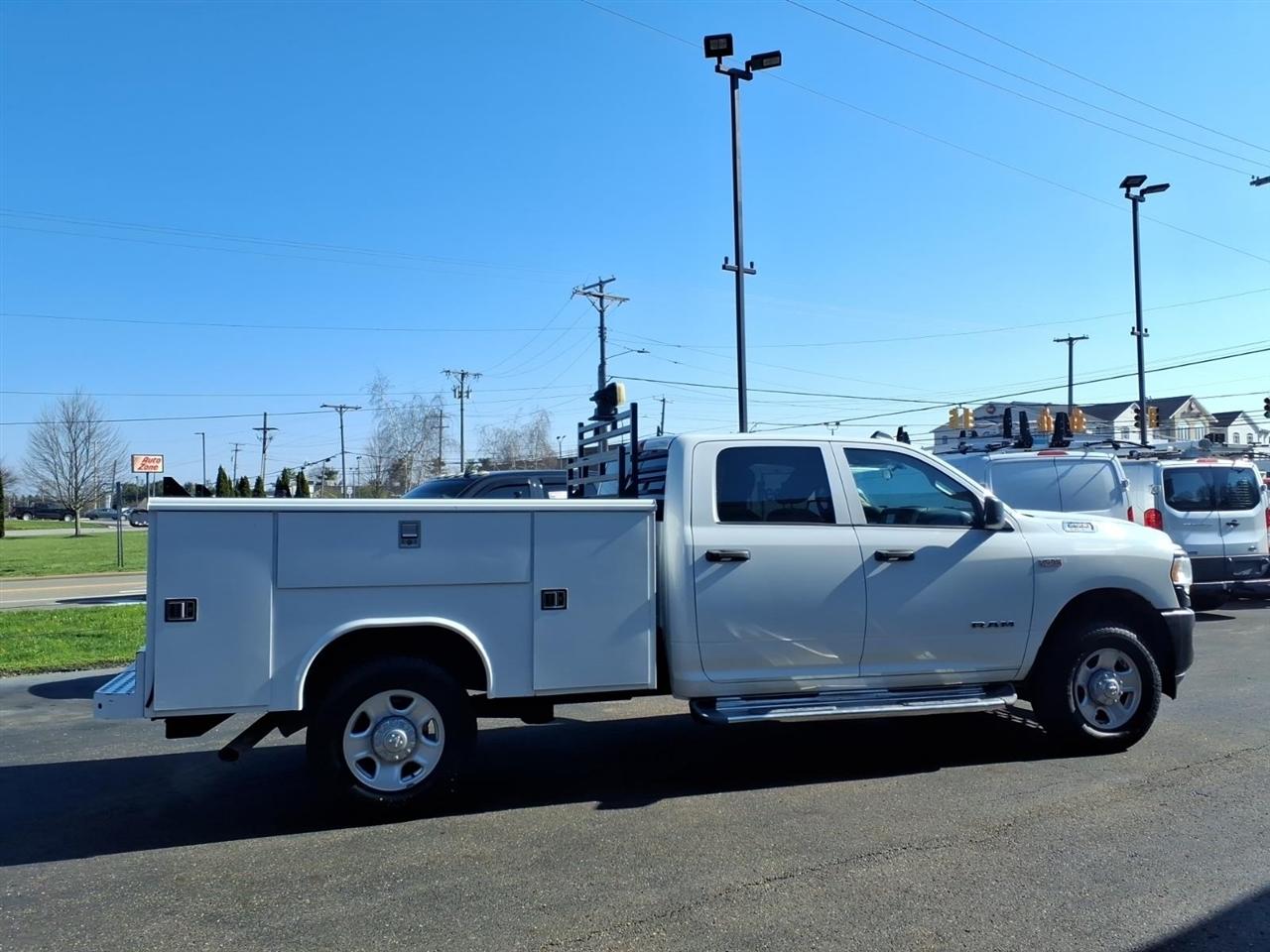 RAM 2500 Tradesman 4x4 Crew Cab 8' Box 2020