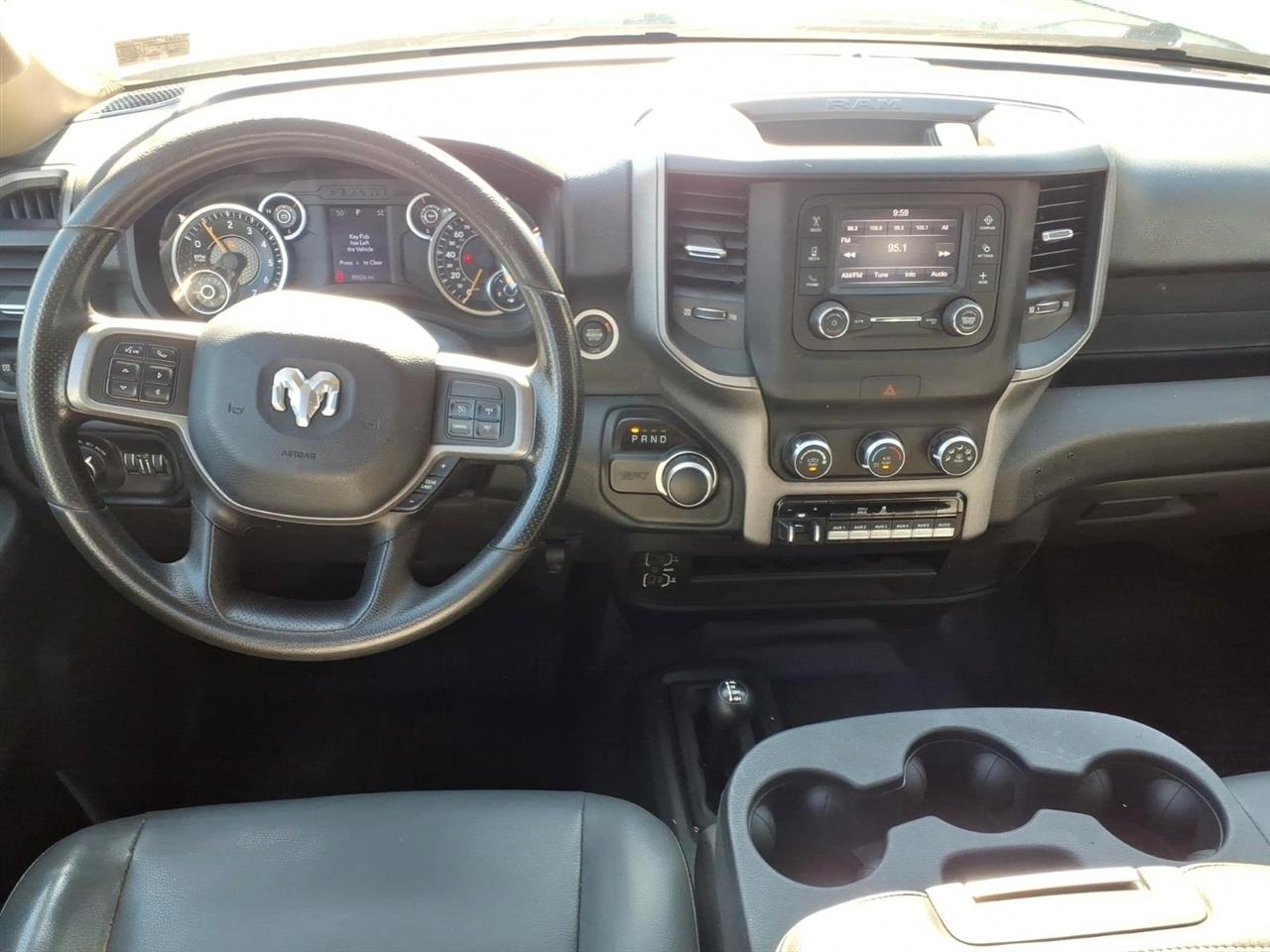 RAM 2500 Tradesman 4x4 Crew Cab 8' Box 2020