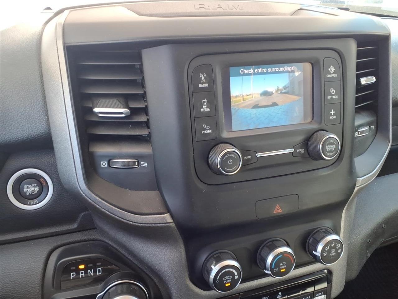 RAM 2500 Tradesman 4x4 Crew Cab 8' Box 2020