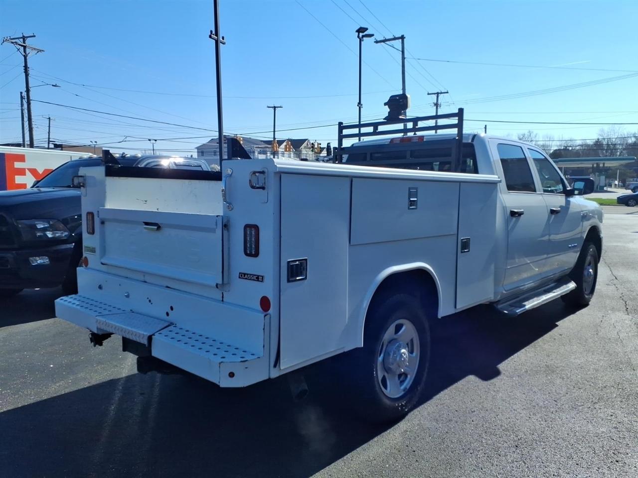 RAM 2500 Tradesman 4x4 Crew Cab 8' Box 2020