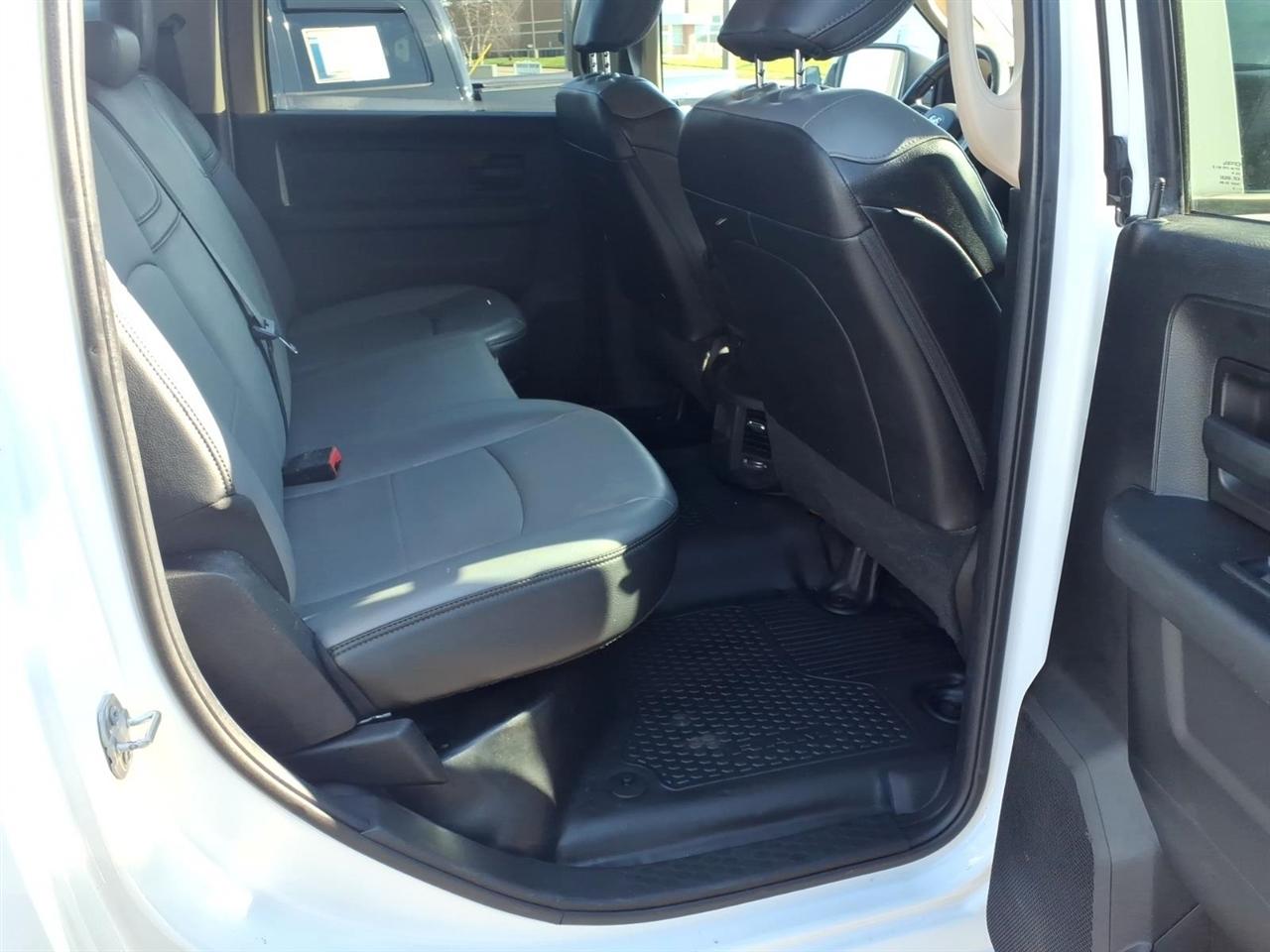 RAM 2500 Tradesman 4x4 Crew Cab 8' Box 2020