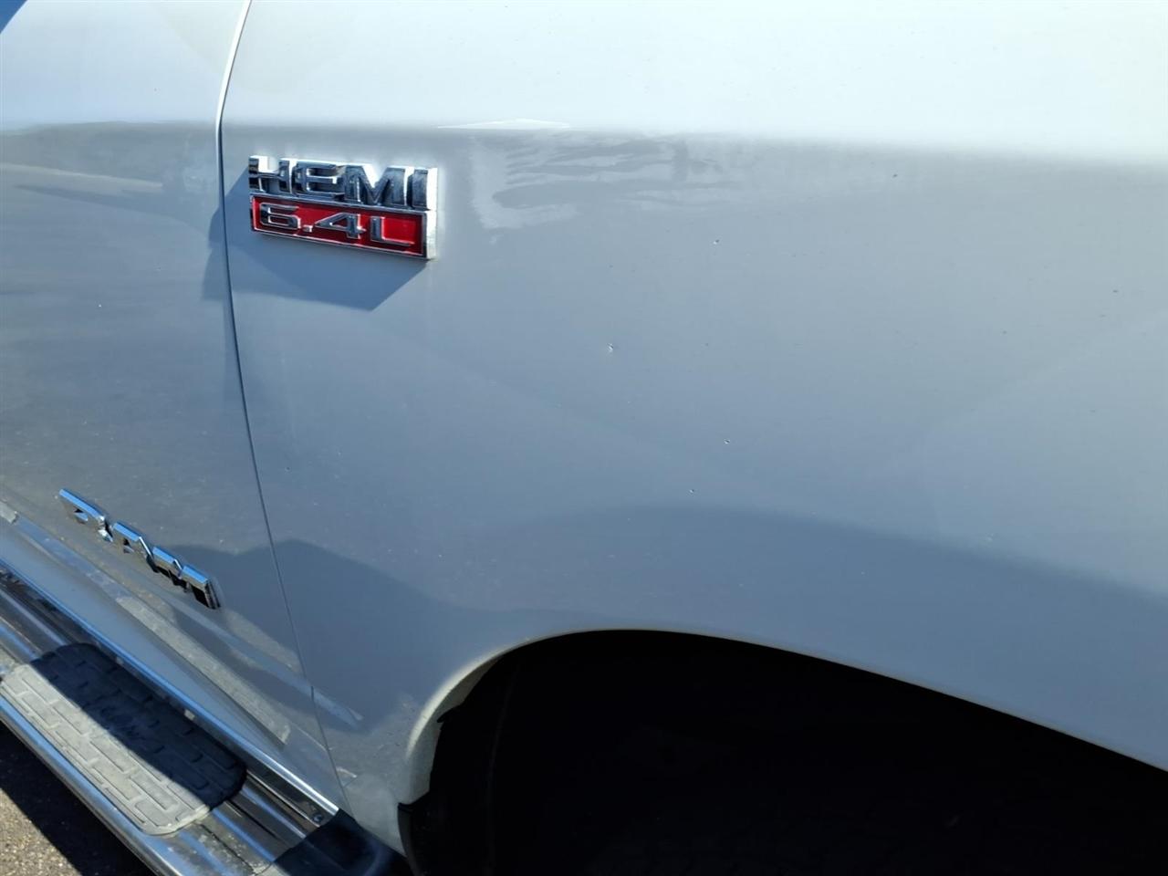 RAM 2500 Tradesman 4x4 Crew Cab 8' Box 2020