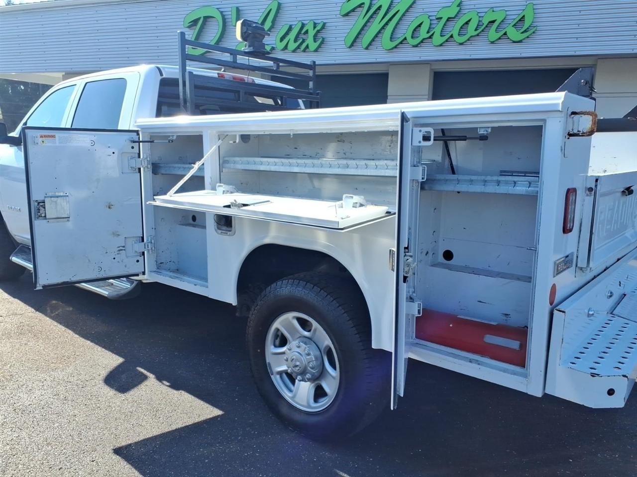 RAM 2500 Tradesman 4x4 Crew Cab 8' Box 2020