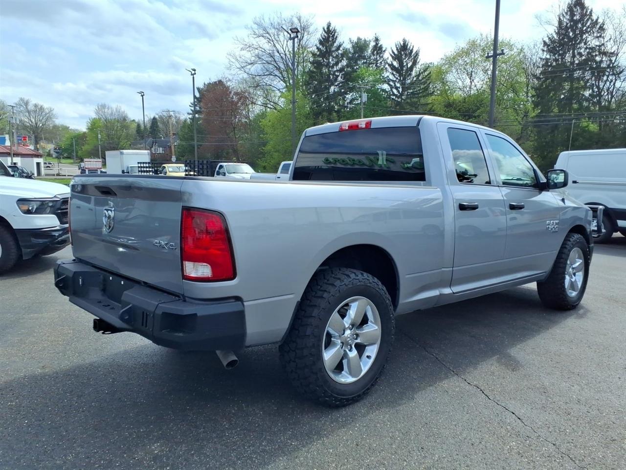 RAM 1500 Classic Tradesman 4x4 Quad Cab 6'4" Box 2023