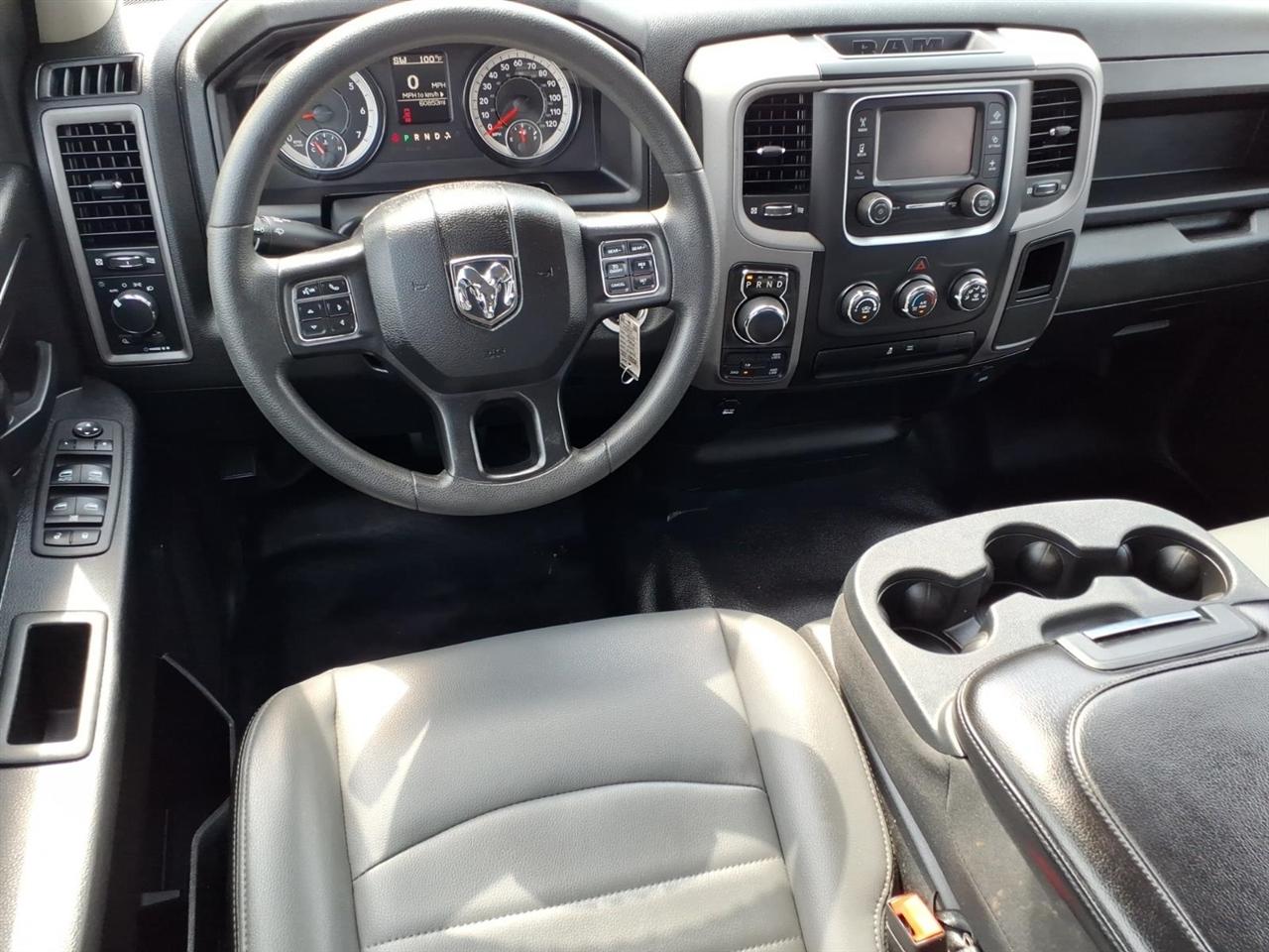 RAM 1500 Classic Tradesman 4x4 Quad Cab 6'4" Box 2023