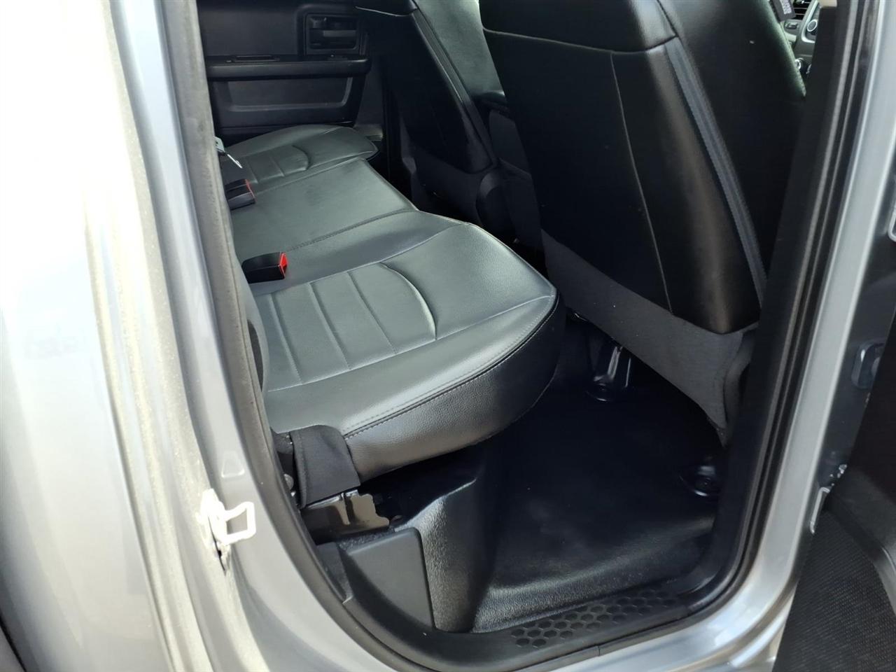 RAM 1500 Classic Tradesman 4x4 Quad Cab 6'4" Box 2023