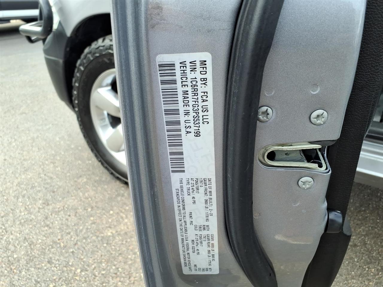 RAM 1500 Classic Tradesman 4x4 Quad Cab 6'4" Box 2023