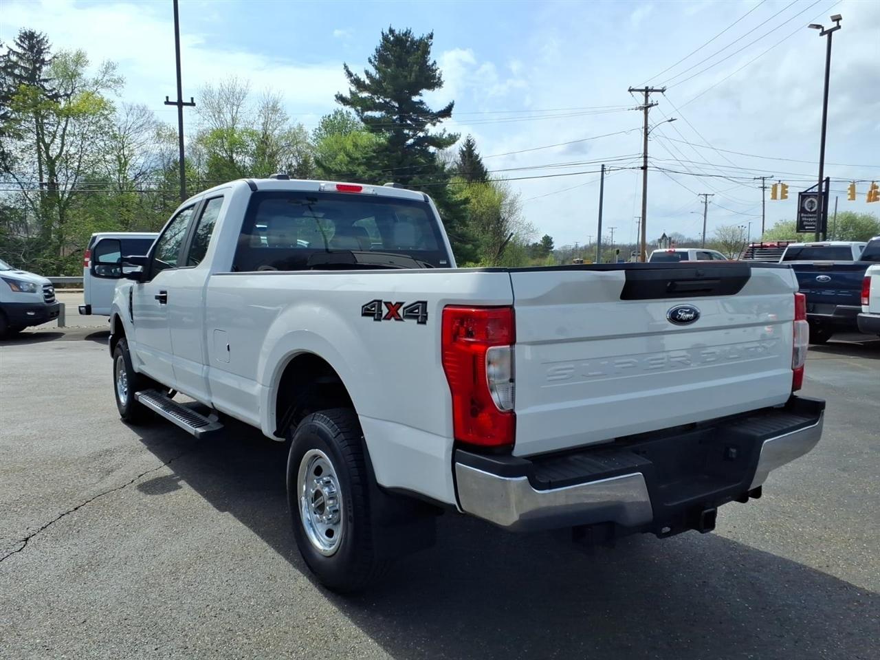 Ford Super Duty F-250 SRW XL 4WD SuperCab 8' Box 2020
