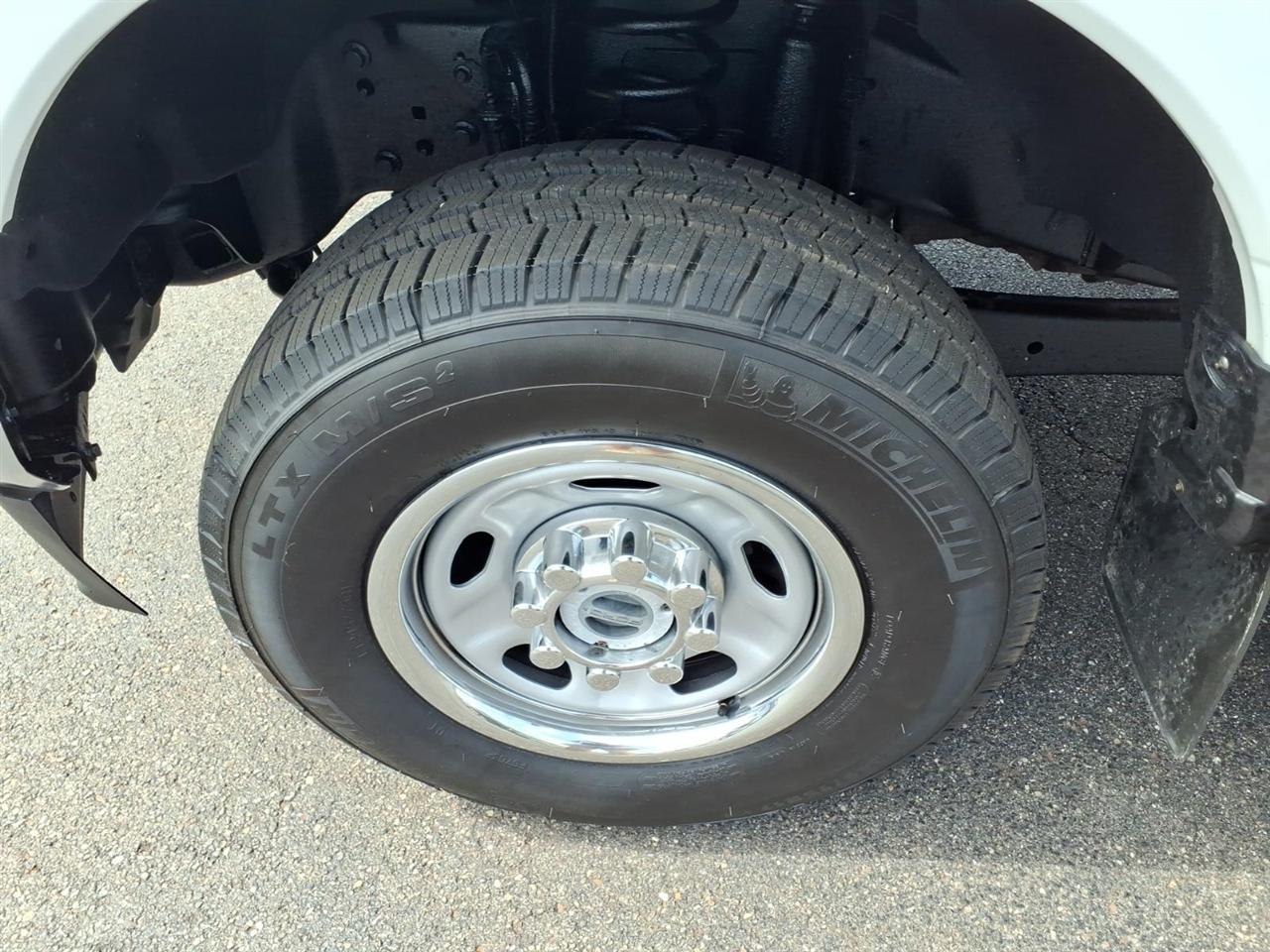 Ford Super Duty F-250 SRW XL 4WD SuperCab 8' Box 2020