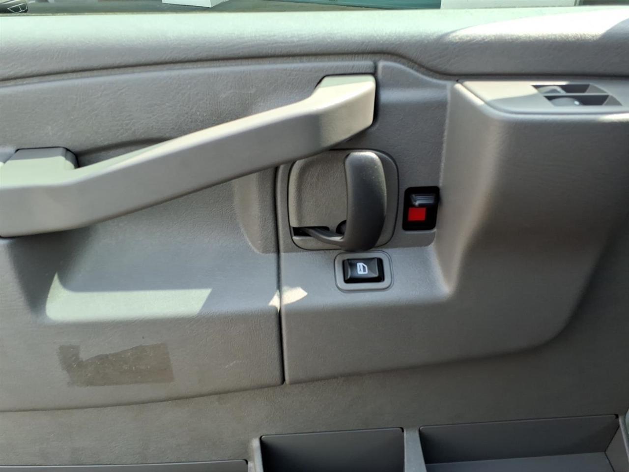 Chevrolet Express Cargo Van RWD 2500 135" 2021