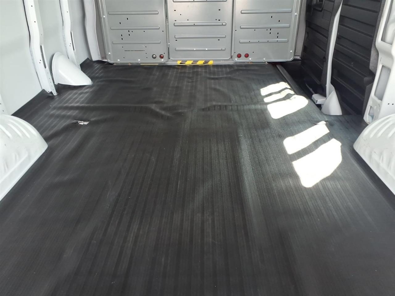 Chevrolet Express Cargo Van RWD 2500 135" 2021