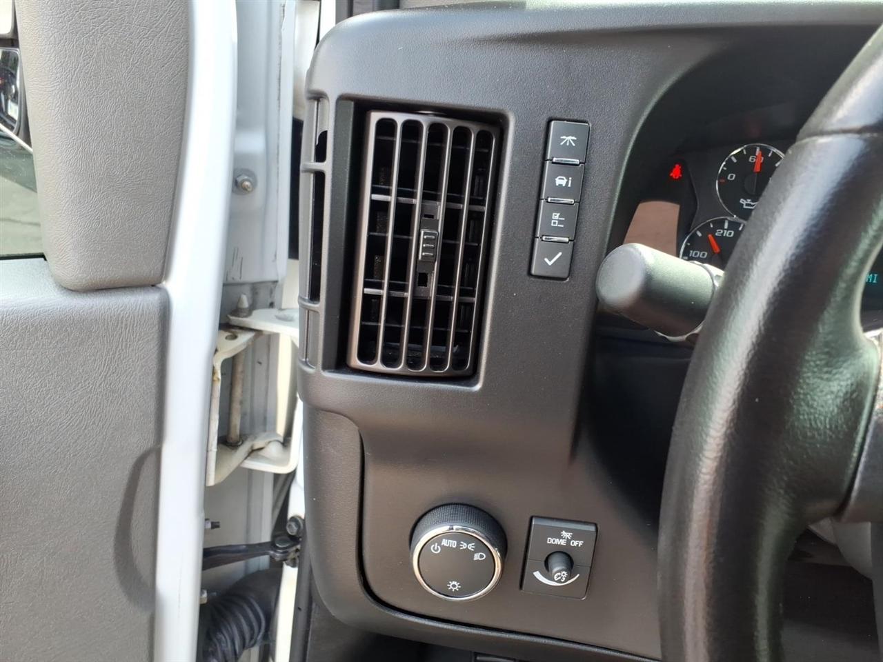 Chevrolet Express Cargo Van RWD 2500 135" 2021