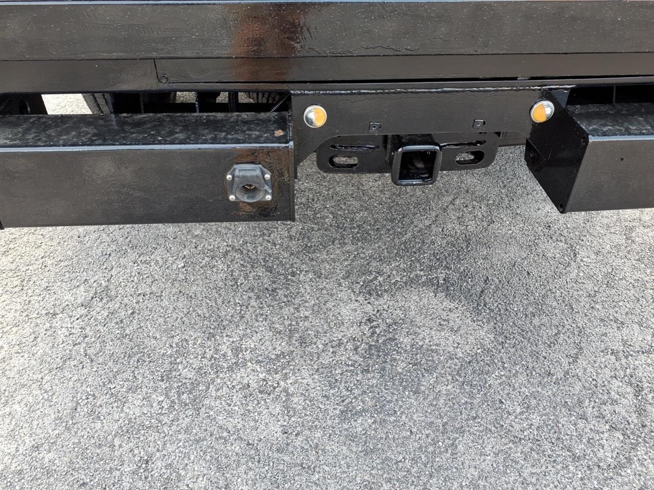 Ford Super Duty F-350 SRW XL 4WD Reg Cab 8' Box 2017