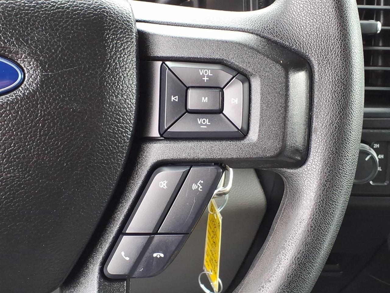 Ford F-150 XLT 4WD Reg Cab 8' Box 2017