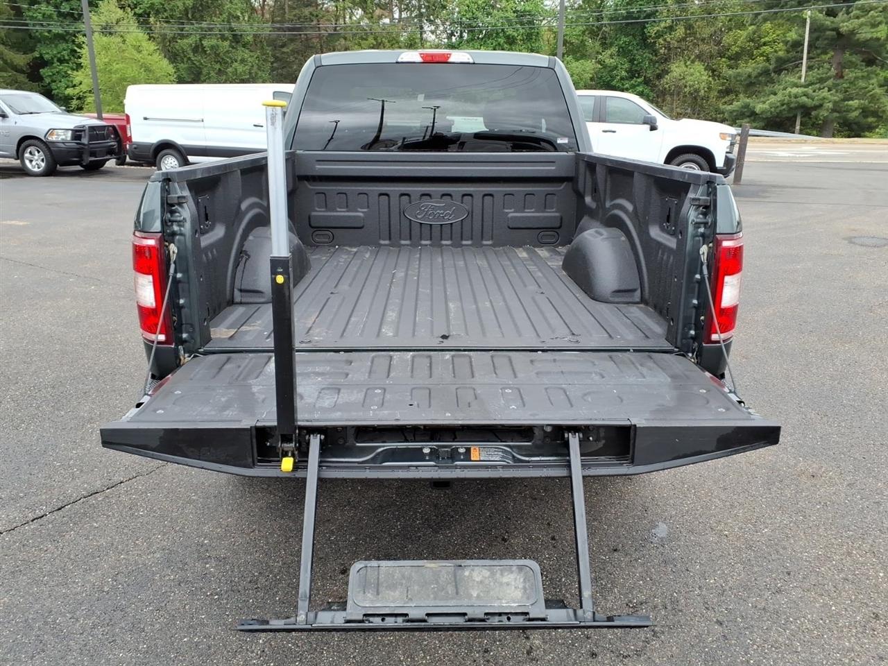 Ford F-150 Lariat 4WD SuperCab 8' Box 2018