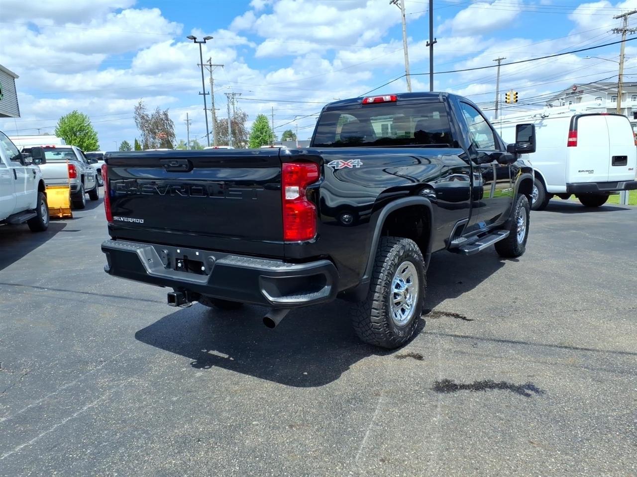 Chevrolet Silverado 3500HD 4WD Reg Cab 142" Work Truck 2021