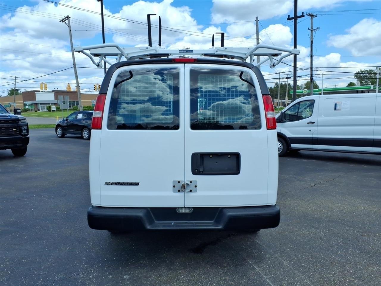 Chevrolet Express Cargo Van RWD 2500 135" 2019