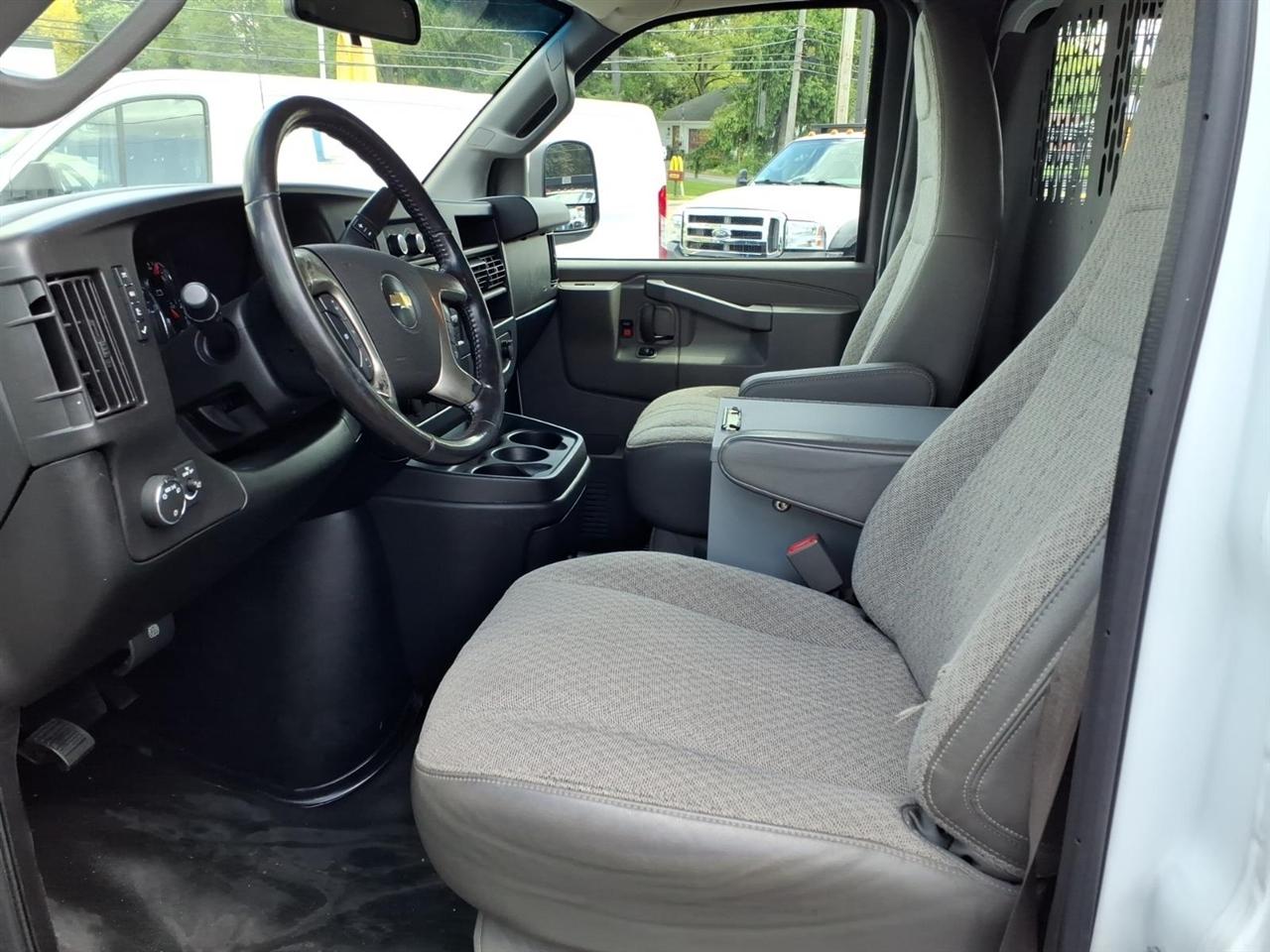 Chevrolet Express Cargo Van RWD 2500 135" 2019