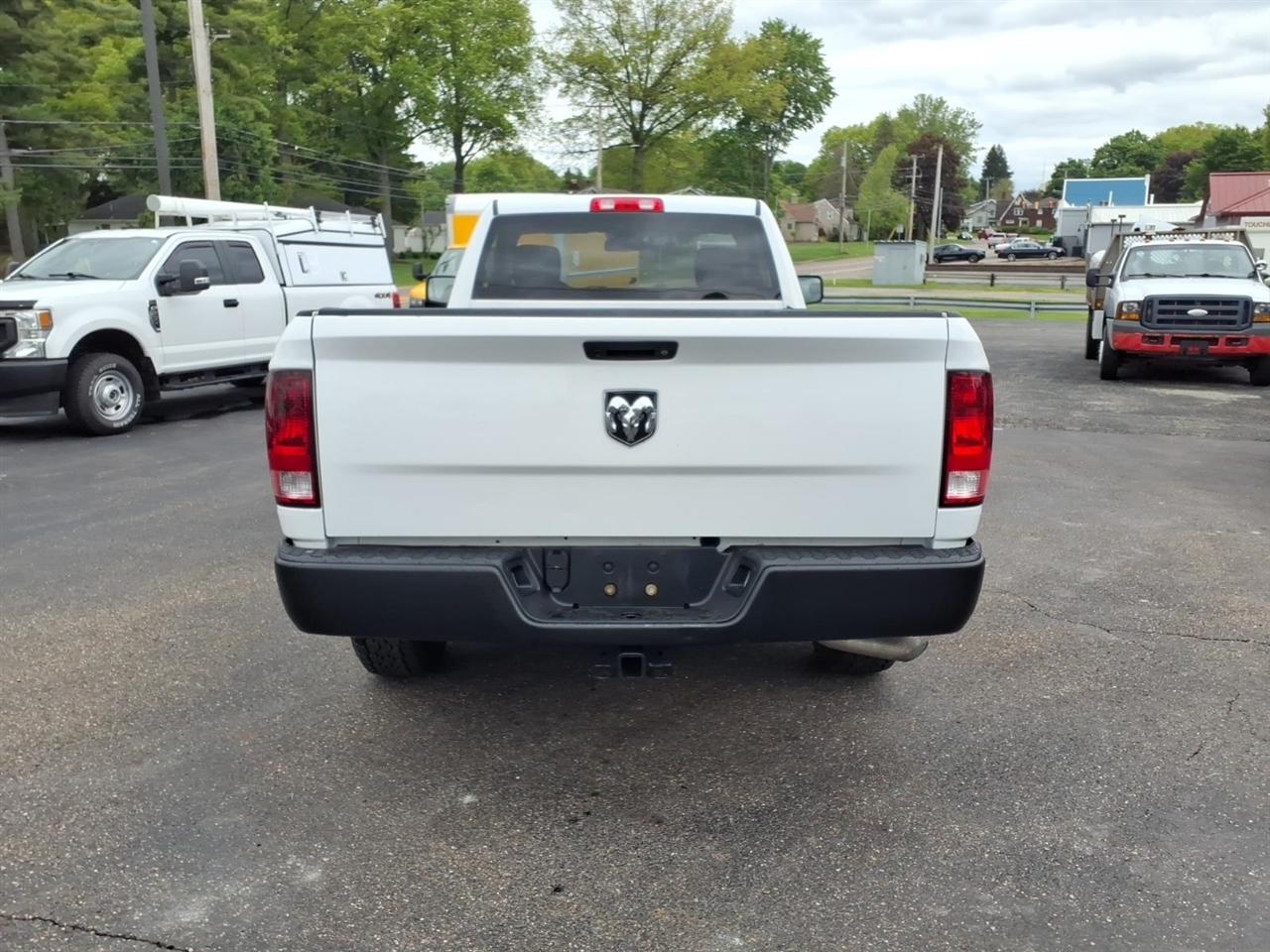 RAM 1500 Classic Tradesman 4x2 Reg Cab 8' Box 2019