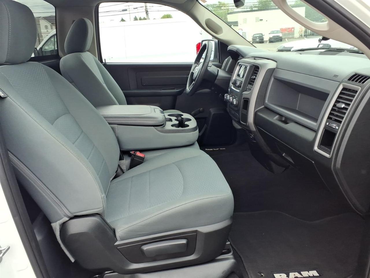 RAM 1500 Classic Tradesman 4x2 Reg Cab 8' Box 2019