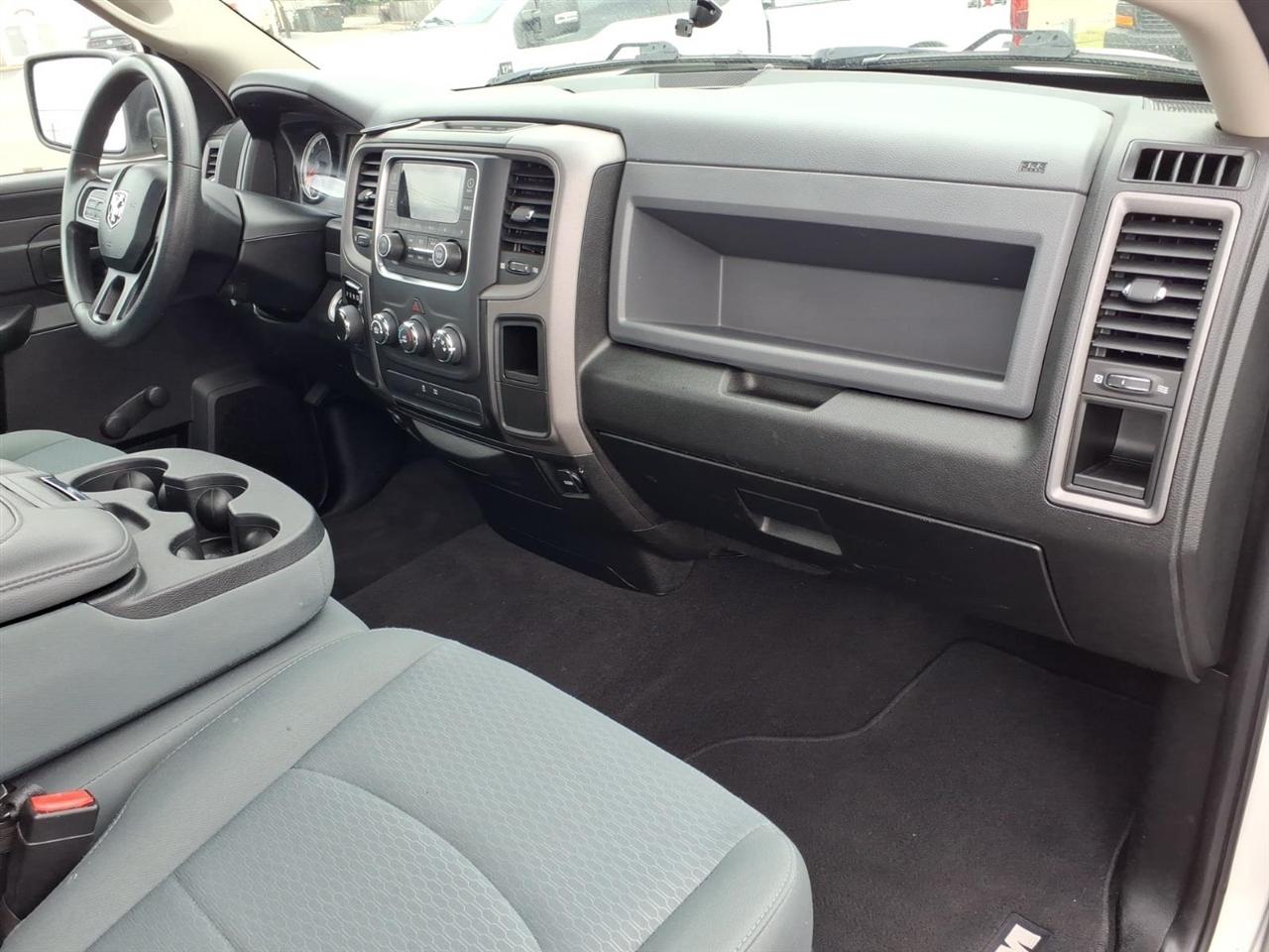 RAM 1500 Classic Tradesman 4x2 Reg Cab 8' Box 2019