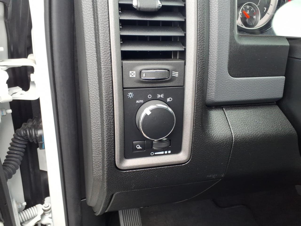 RAM 1500 Classic Tradesman 4x2 Reg Cab 8' Box 2019