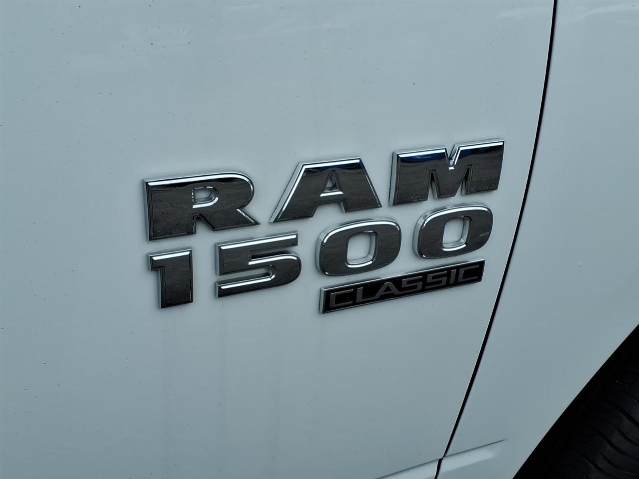 RAM 1500 Classic Tradesman 4x2 Reg Cab 8' Box 2019