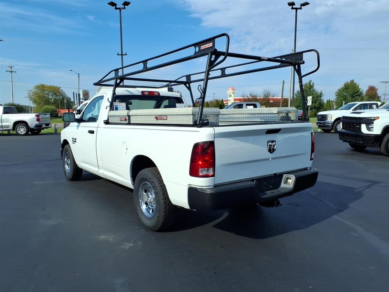 RAM 1500 Classic Tradesman 4x2 Reg Cab 8' Box 2019
