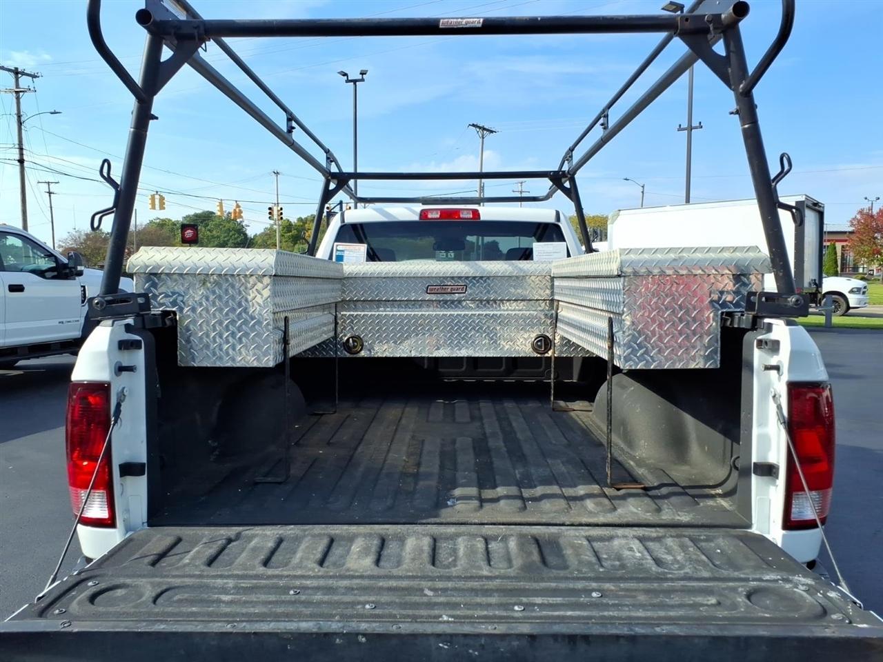 RAM 1500 Classic Tradesman 4x2 Reg Cab 8' Box 2019