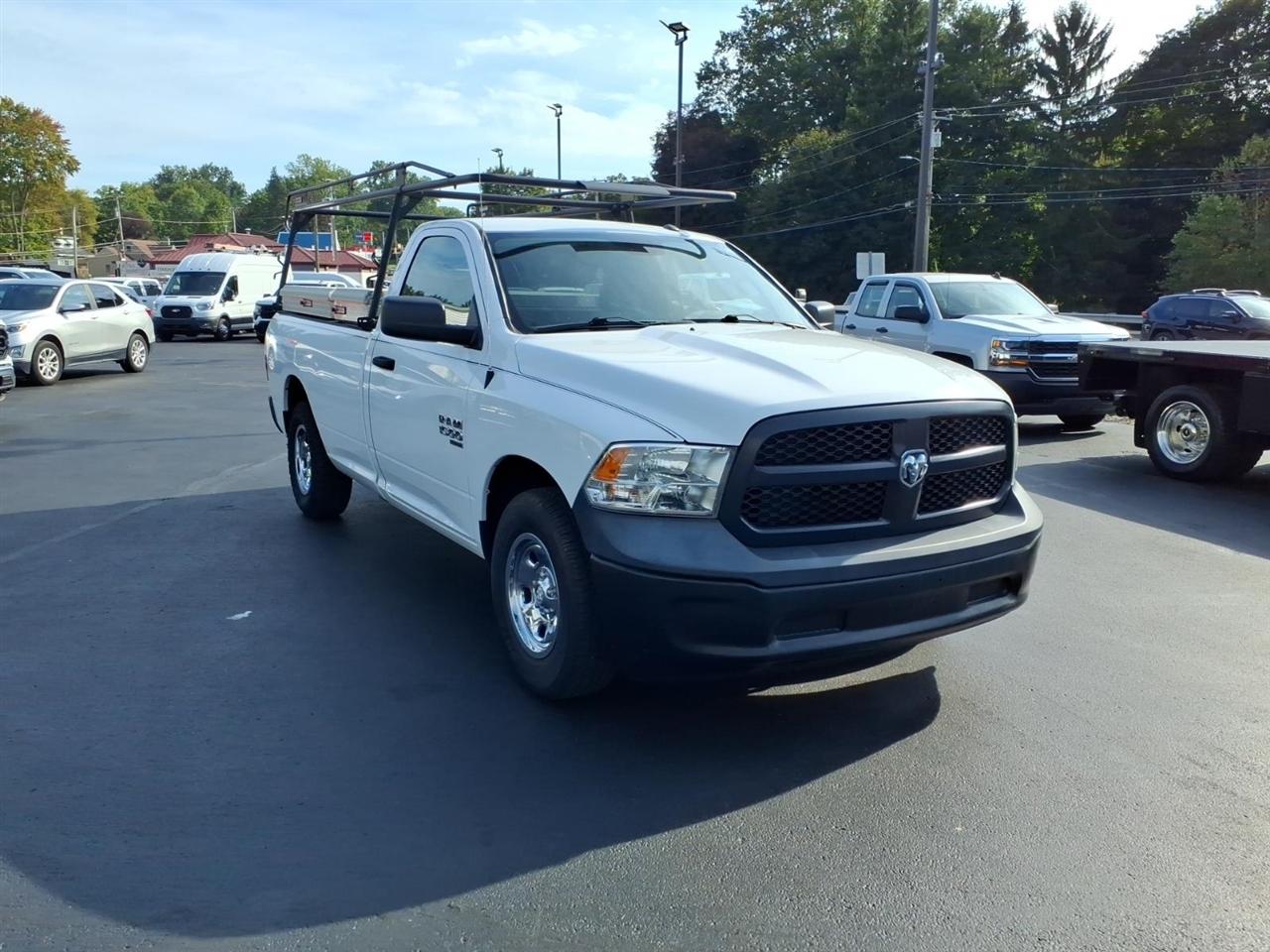 RAM 1500 Classic Tradesman 4x2 Reg Cab 8' Box 2019