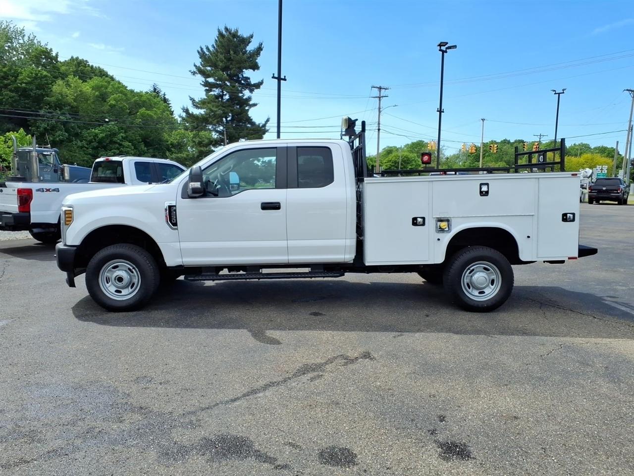Ford Super Duty F-250 SRW XL 4WD SuperCab 6.75' Box 2019