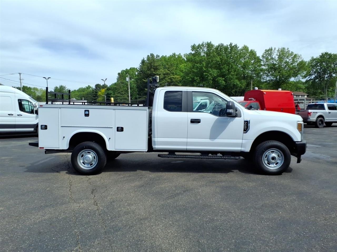 Ford Super Duty F-250 SRW XL 4WD SuperCab 8' Box 2019