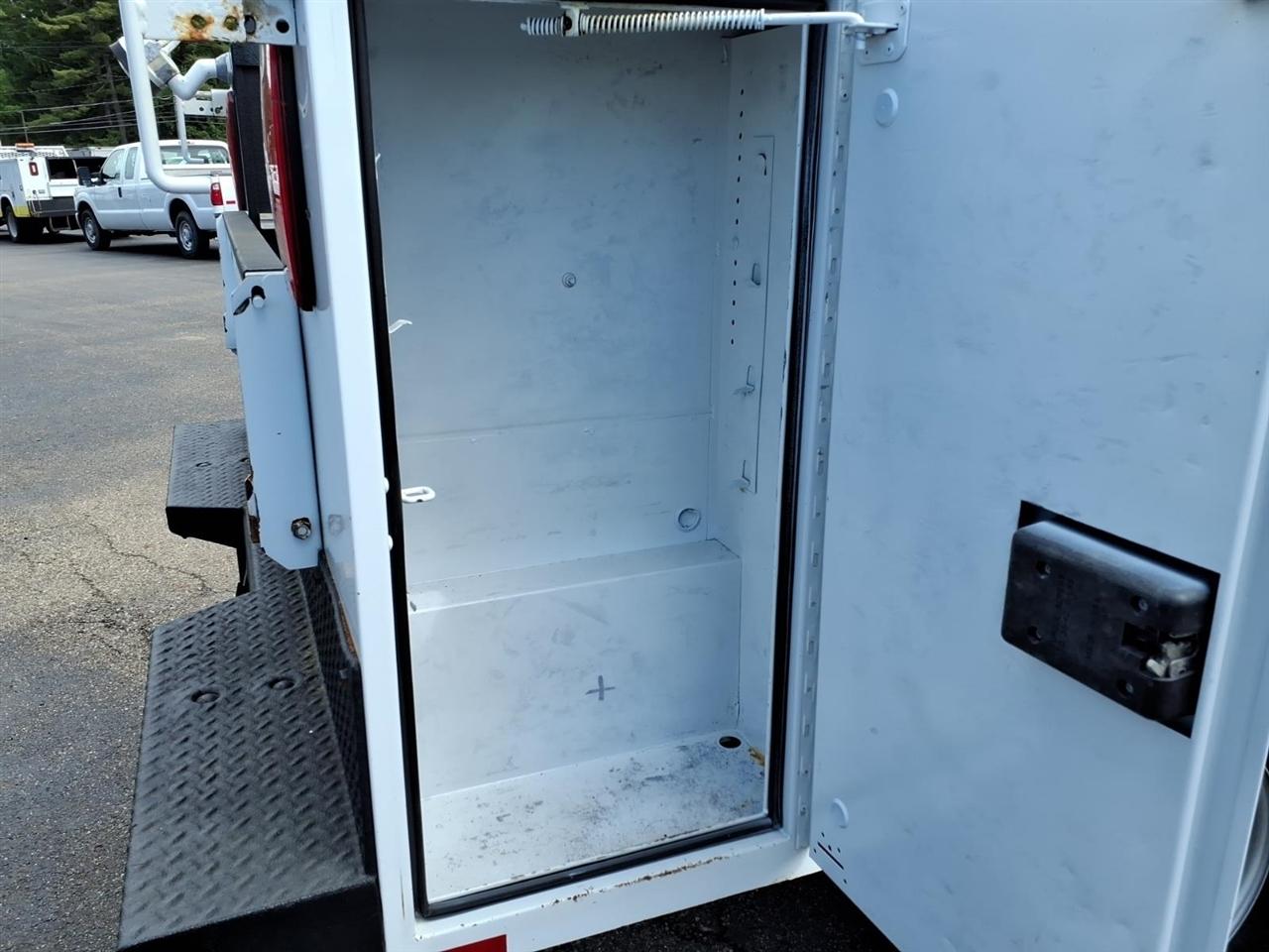 Ford Super Duty F-250 SRW XL 4WD SuperCab 8' Box 2019