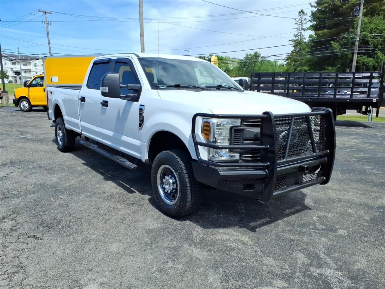 Ford Super Duty F-250 SRW XL 4WD Crew Cab 8' Box 2018