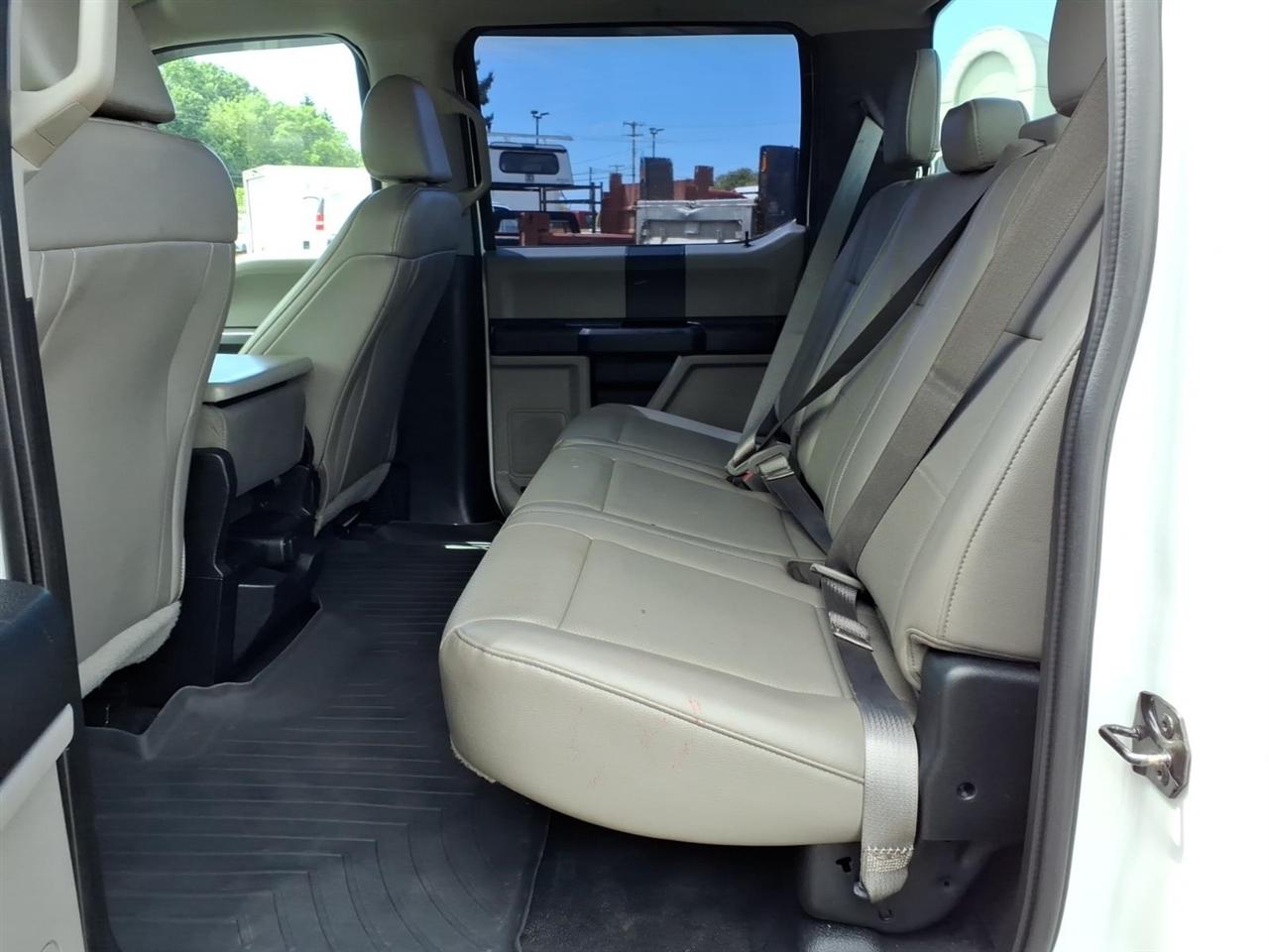 Ford Super Duty F-250 SRW XL 4WD Crew Cab 8' Box 2018