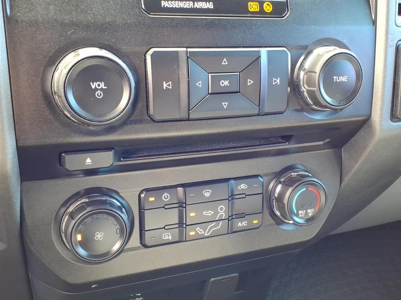 Ford Super Duty F-250 SRW XL 4WD Crew Cab 8' Box 2018